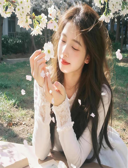 从技术角度看《我的女老师》：CGI特效的技术创新提升观影体验 提升电影工业的技术水平